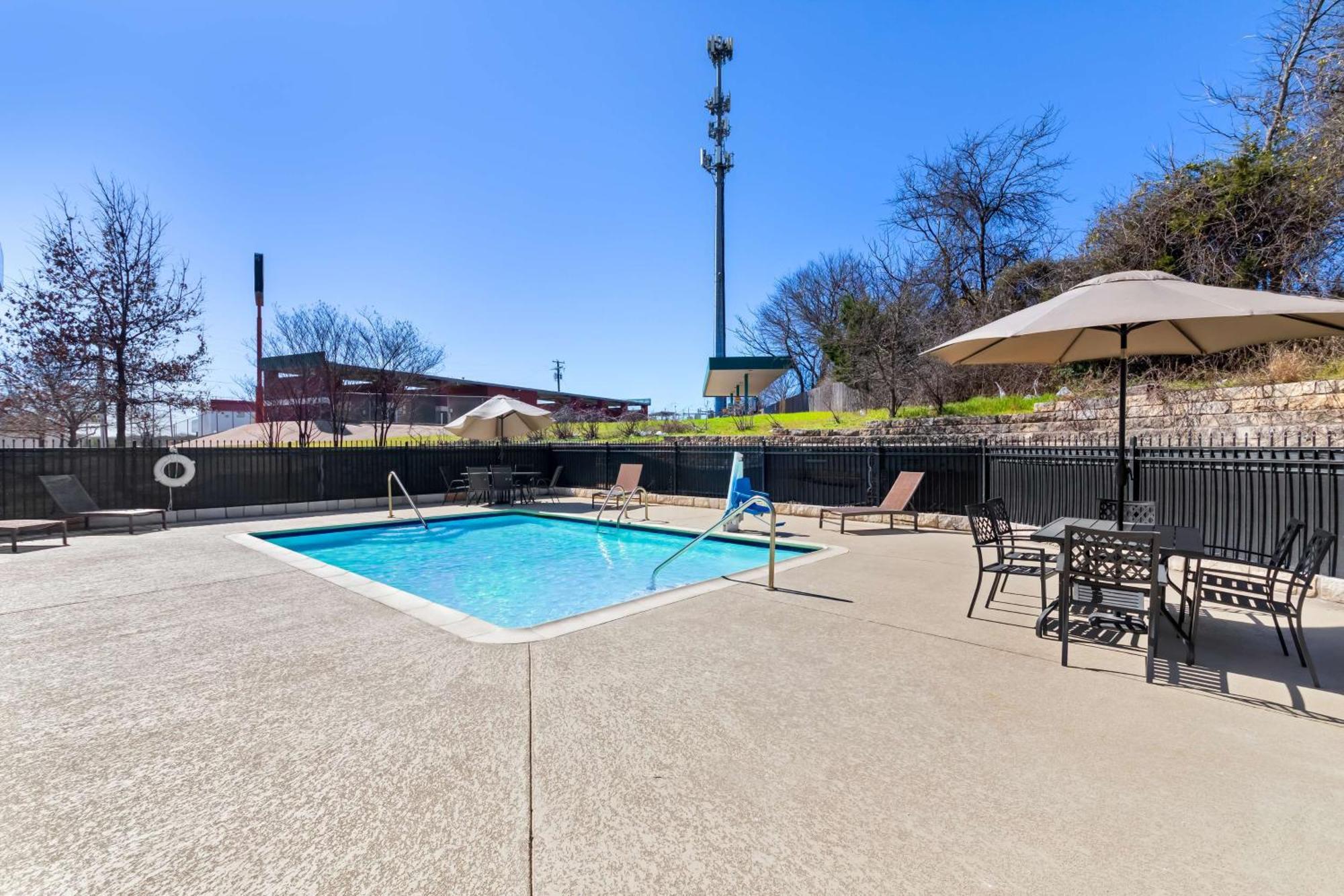 Western Killeen Hotel 3*