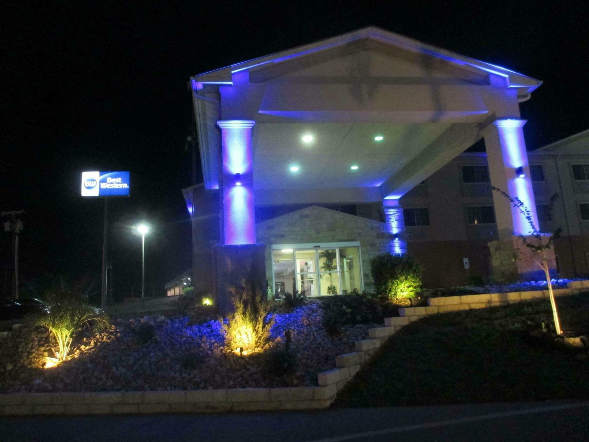 Western Killeen Hotel 3*