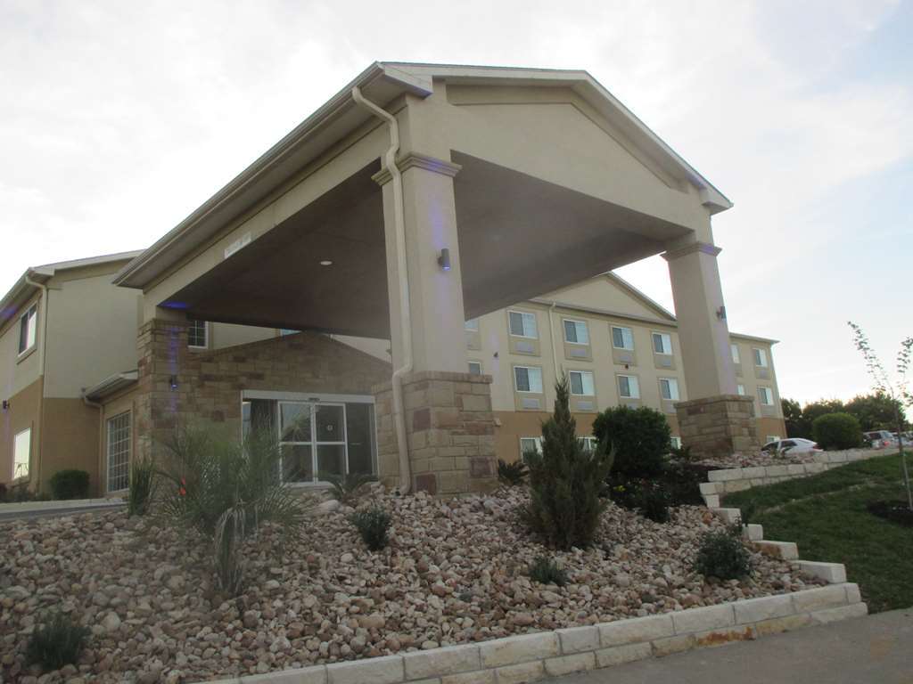 Western 3* Harker Heights